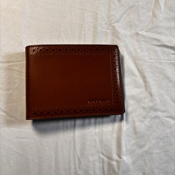 NEW Without Box Leather COLE HAAN LEATHER WALLET, brown - Picture 1 of 3